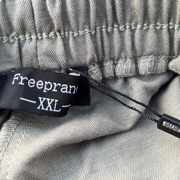 Free Prance wide legged comfy pants. Elastic waist with a draw string tie - Picture 6 of 7